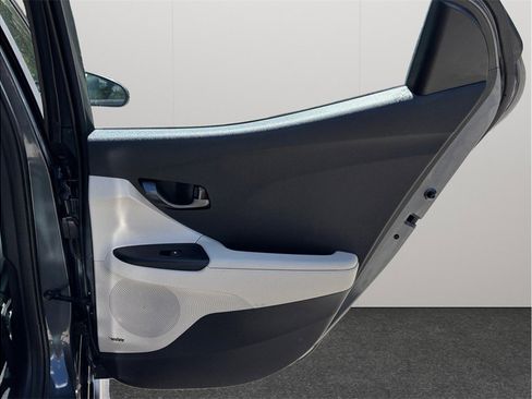 Used 2019 Hyundai Veloster Turbo Ultimate image 36