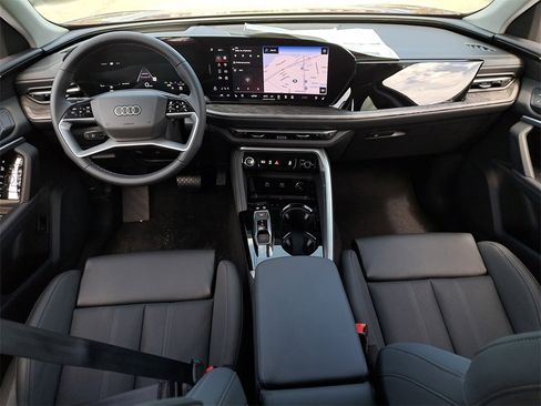 New 2025 Audi Q5 Premium Plus image 24