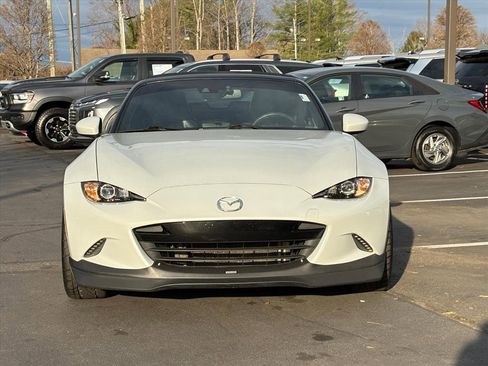 Used 2016 MAZDA MX-5 Miata Grand Touring image 2