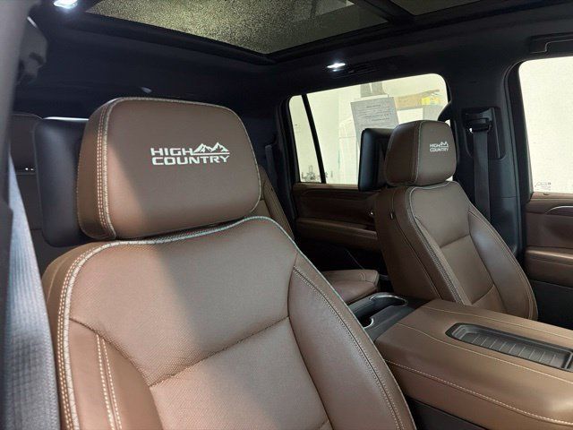 Used 2023 Chevrolet Suburban High Country w/ Advanced Technology Package AWD/4WD image 48
