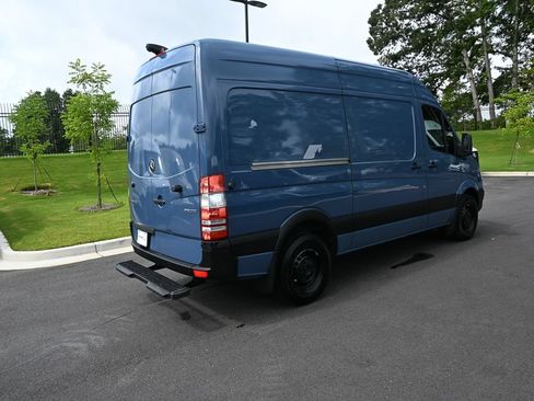 Used 2018 Mercedes-Benz Sprinter 2500 image 20