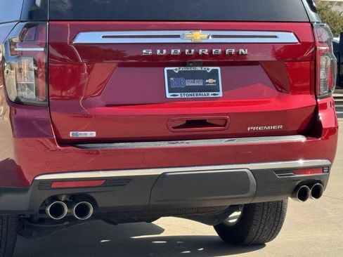 Used 2024 Chevrolet Suburban Premier w/ Premium Package AWD/4WD image 8