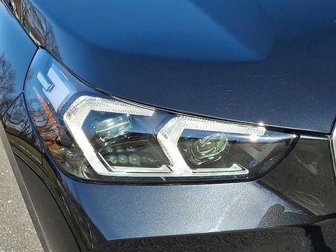 Used 2024 BMW X1 xDrive28i w/ Convenience Package image 9