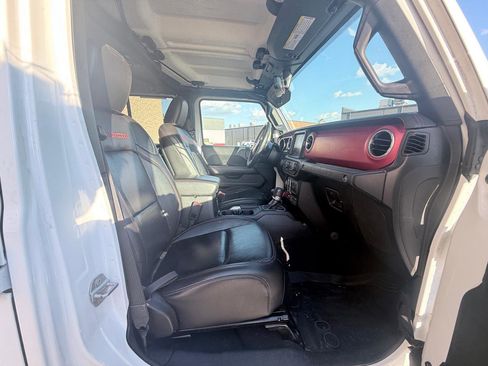 Used 2018 Jeep Wrangler Unlimited Rubicon AWD/4WD image 11