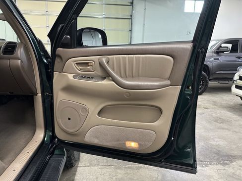 Used 2003 Toyota Sequoia Limited AWD/4WD image 34