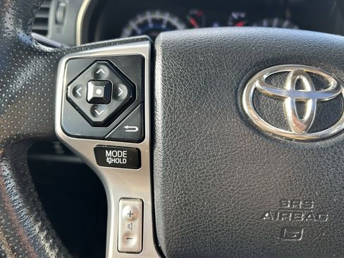 Used 2014 Toyota 4Runner Limited image 18