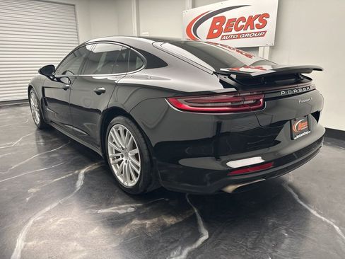 Used 2018 Porsche Panamera 4 image 4