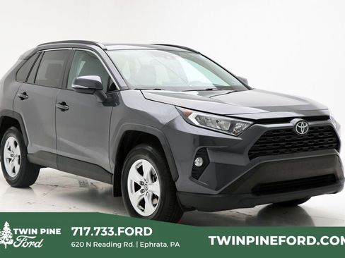 Used 2021 Toyota RAV4 XLE w/ Convenience Package image 1