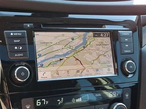 Used 2021 Nissan Rogue Sport SL w/ Premium Package image 17