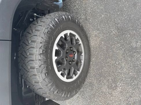 Used 2026 Toyota 4Runner TRD Off-Road Premium AWD/4WD image 15