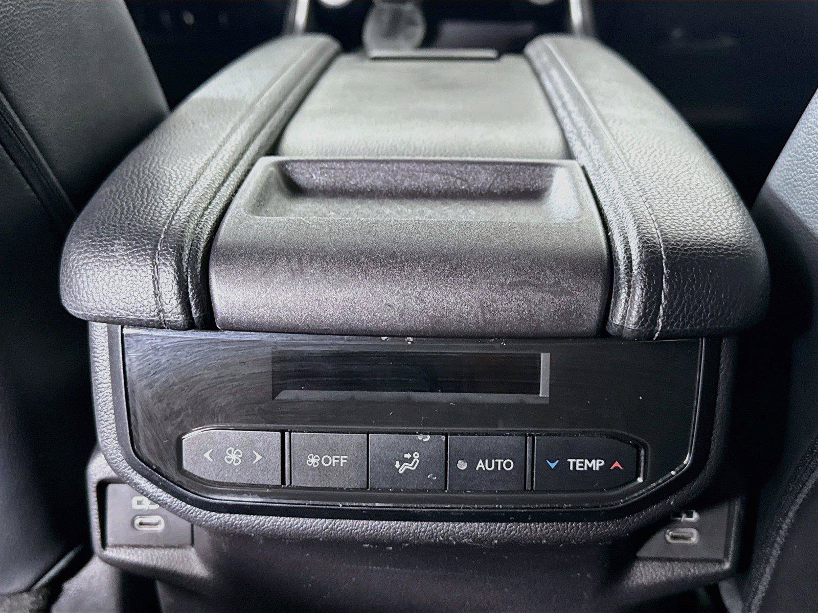 Certified 2025 Toyota Grand Highlander FWD image 33