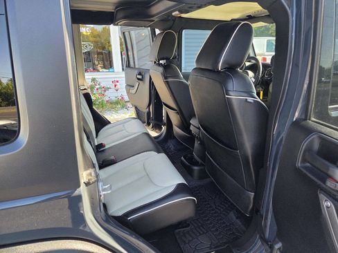 Used 2017 Jeep Wrangler Unlimited Sport w/ Quick Order Package 24S image 15