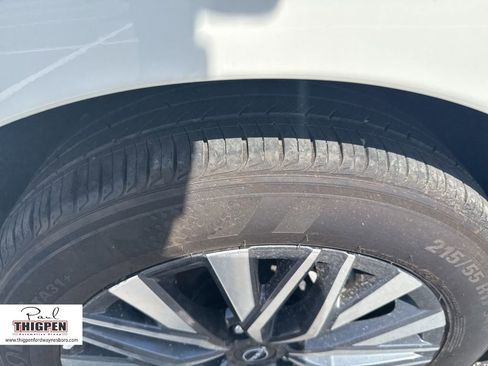 Used 2025 Nissan Altima 2.5 SV image 7