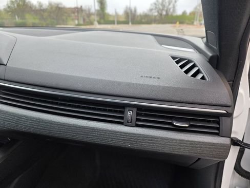 Used 2018 Audi A4 2.0T Ultra Premium Plus w/ Premium Plus Package image 32