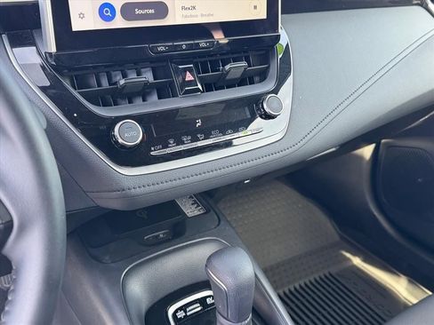 Used 2025 Toyota Corolla SE w/ SE Premium Package image 22