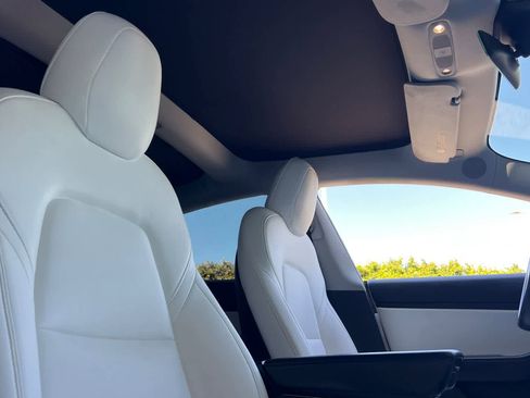Used 2018 Tesla Model 3 Long Range AWD/4WD image 19