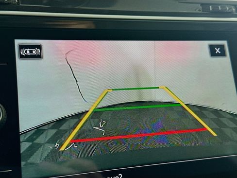 Used 2023 Volkswagen Tiguan SE image 21