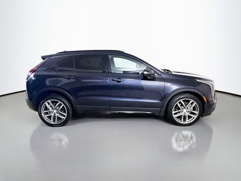 Used 2022 Cadillac XT4 Sport w/ Enhanced Visibility Package image 11