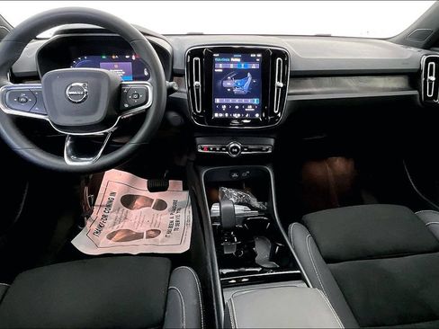 Used 2023 Volvo XC40 Recharge Ultimate AWD/4WD image 18