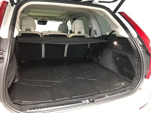 Used 2016 Volvo XC90 T6 Inscription w/ Vision Package AWD/4WD image 29