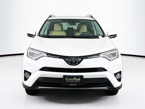 Used 2017 Toyota RAV4 Limited image 2
