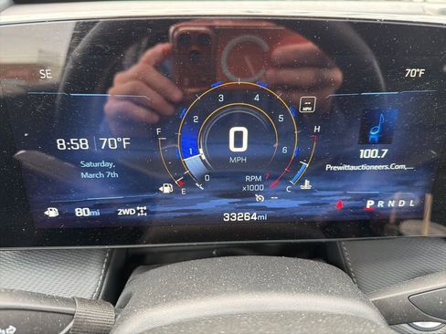 Used 2025 Chevrolet Equinox LT w/ Convenience Package II image 9