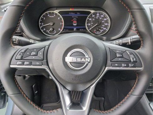 Used 2025 Nissan Sentra SR image 31