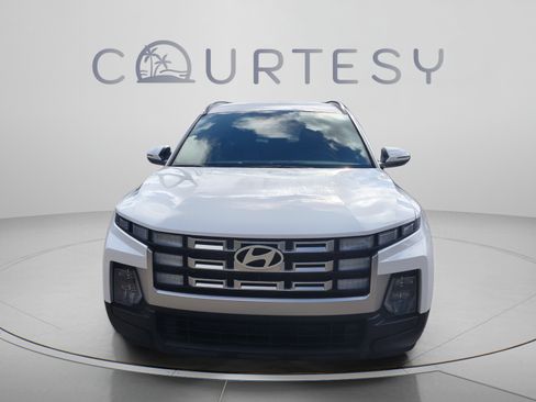 Certified 2025 Hyundai Santa Cruz SEL FWD image 8