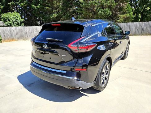 Used 2019 Nissan Murano S image 4