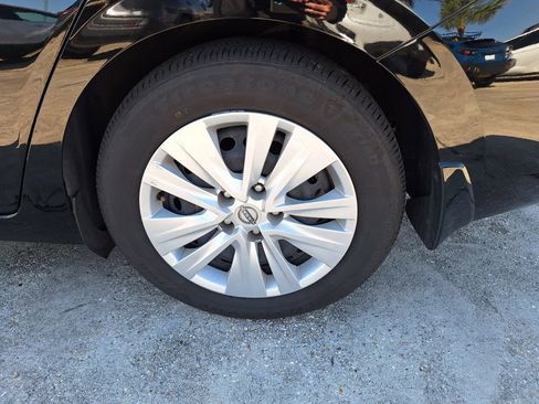 Used 2024 Nissan Sentra S image 24