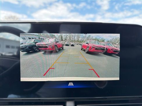 New 2026 Chevrolet Trax ACTIV w/ Sunroof Package FWD image 12