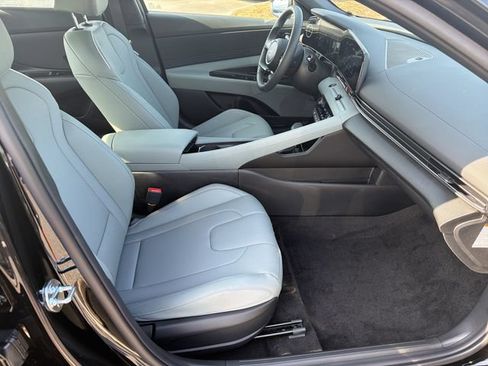New 2026 Hyundai Elantra Limited FWD image 15