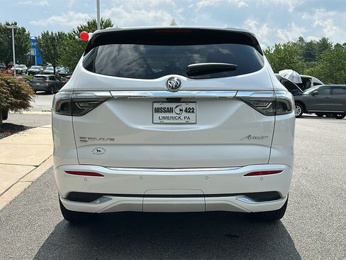 Used 2022 Buick Enclave Avenir w/ Avenir Technology Package AWD/4WD image 6