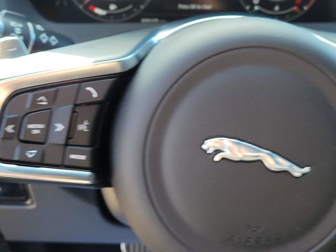 Used 2019 Jaguar F-PACE R-Sport AWD/4WD image 23