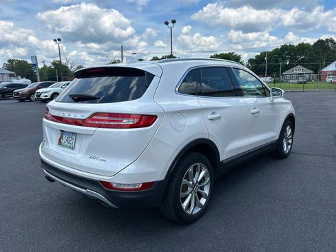 Used 2017 Lincoln MKC Select w/ Select Plus Package AWD/4WD image 5