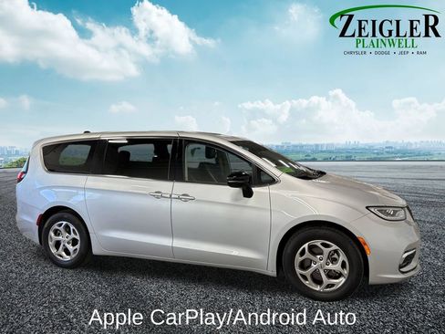 Used 2024 Chrysler Pacifica Limited FWD image 12