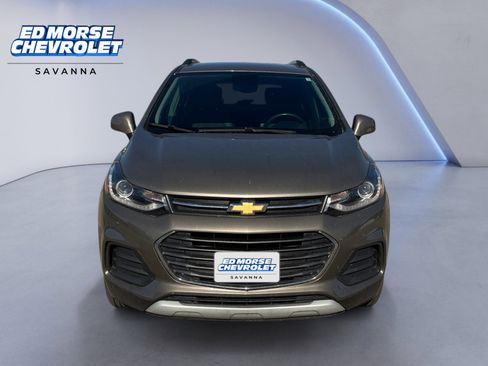 Used 2022 Chevrolet Trax LT w/ LT Convenience Package image 8