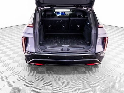 Certified 2025 Cadillac Lyriq Luxury w/ LPO, Floor Liner Package AWD/4WD image 37