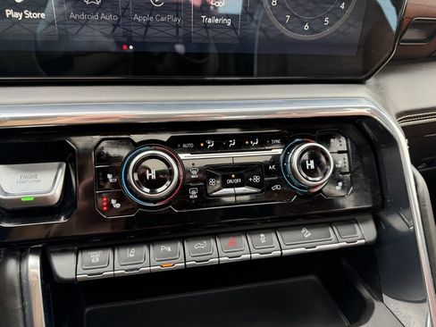 Certified 2024 GMC Sierra 2500 Denali Ultimate image 29