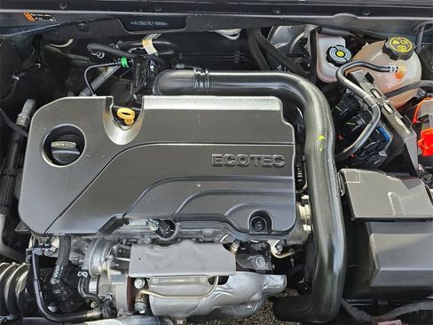 Certified 2020 Chevrolet Malibu LT w/ Leather Package image 31