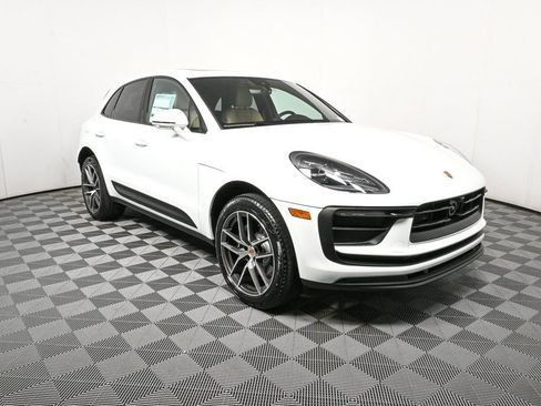 Certified 2026 Porsche Macan image 27