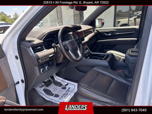 Used 2021 GMC Yukon XL Denali w/ Denali Ultimate Package AWD/4WD image 24