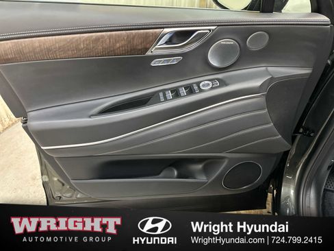 Certified 2025 Genesis GV80 2.5T Prestige image 9