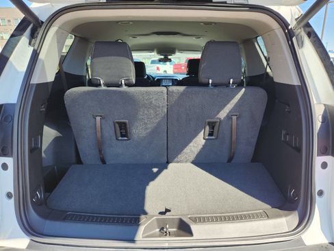 Used 2019 GMC Acadia SLE image 30