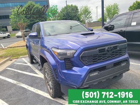 Used 2025 Toyota Tacoma TRD Sport image 3