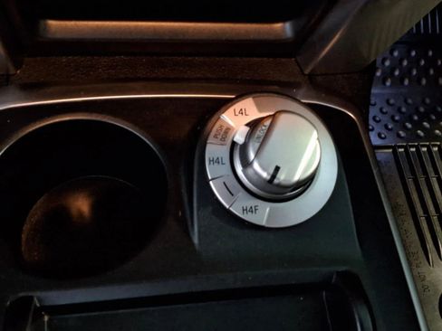 Used 2018 Toyota 4Runner Limited image 23