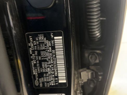 Certified 2025 Genesis GV80 3.5T Prestige AWD/4WD image 5