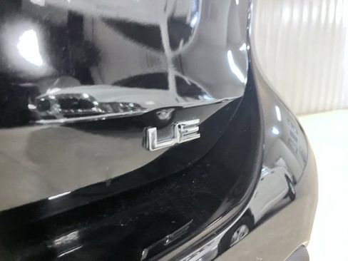 Used 2024 Toyota Highlander LE image 31