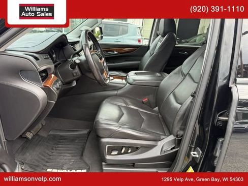 Used 2020 Cadillac Escalade ESV Luxury w/ Escalade Sport Edition AWD/4WD image 11