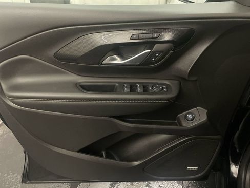 Used 2024 GMC Terrain AT4 w/ GMC Pro Grade Package AWD/4WD image 17